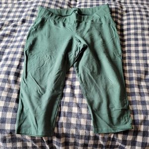 Torrid capri leggings